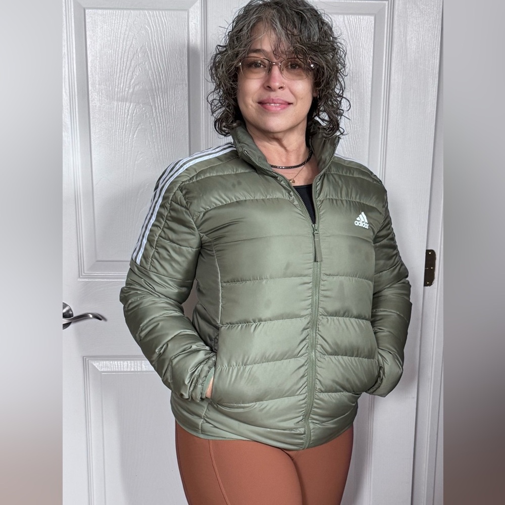 Adidas Women’s Essential Down Jacket Medium Legacy Green Very Clean Condition